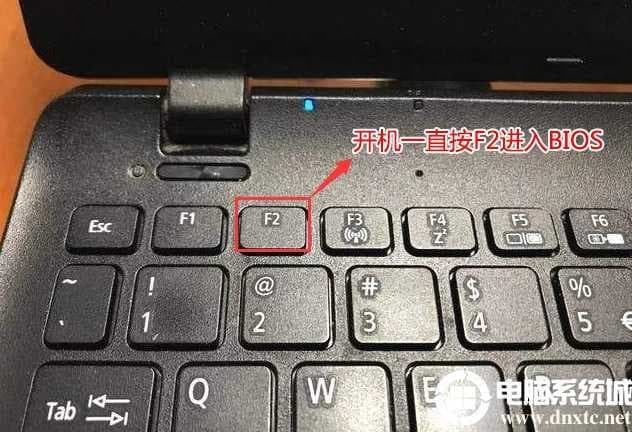 开机按F2进入bios